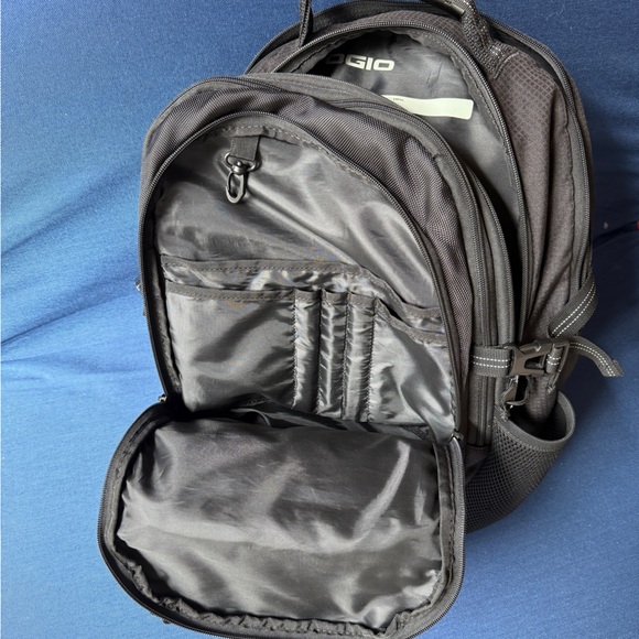 Ogio Alpha Backpack - Picture 5 of 5